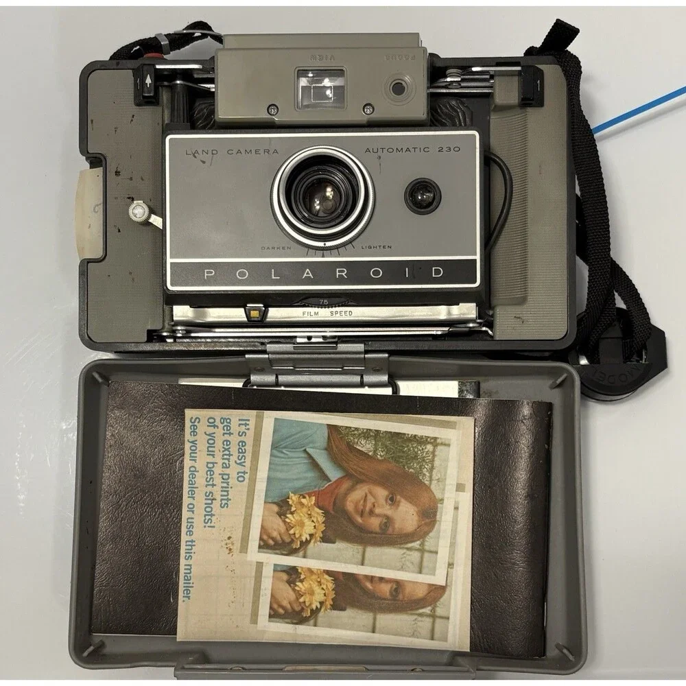 Polaroid Automatic 230 Gray Land Camera (UNTESTED) Complete